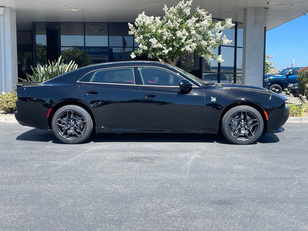 New 2026 Diamond Black Crystal Pearlcoat Dodge Scat Pack image 3