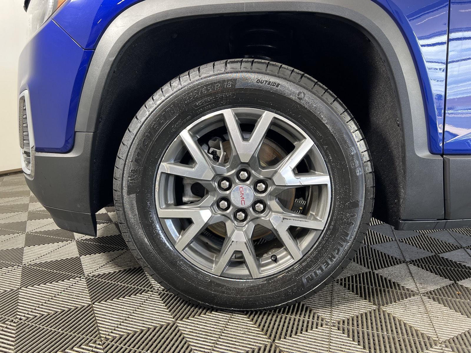 Used 2023 Ultra Blue Metallic GMC SLE image 33