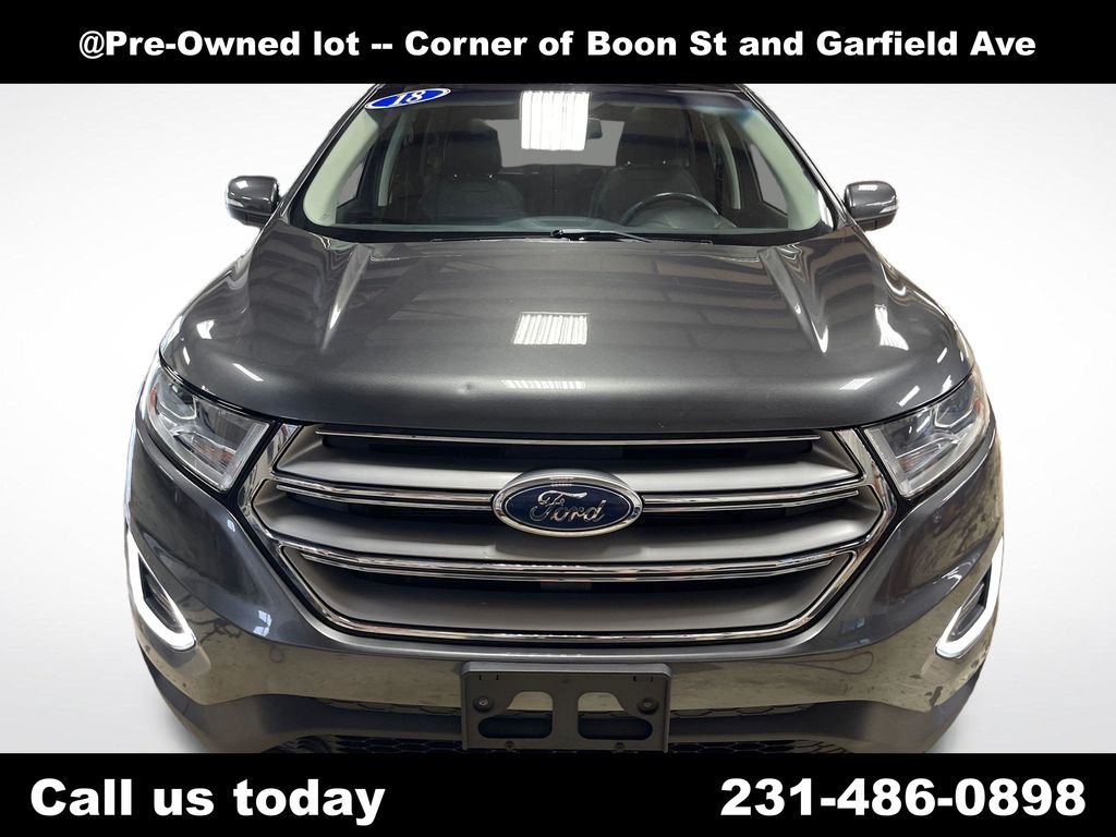Used 2018 Gray Ford SEL image 8
