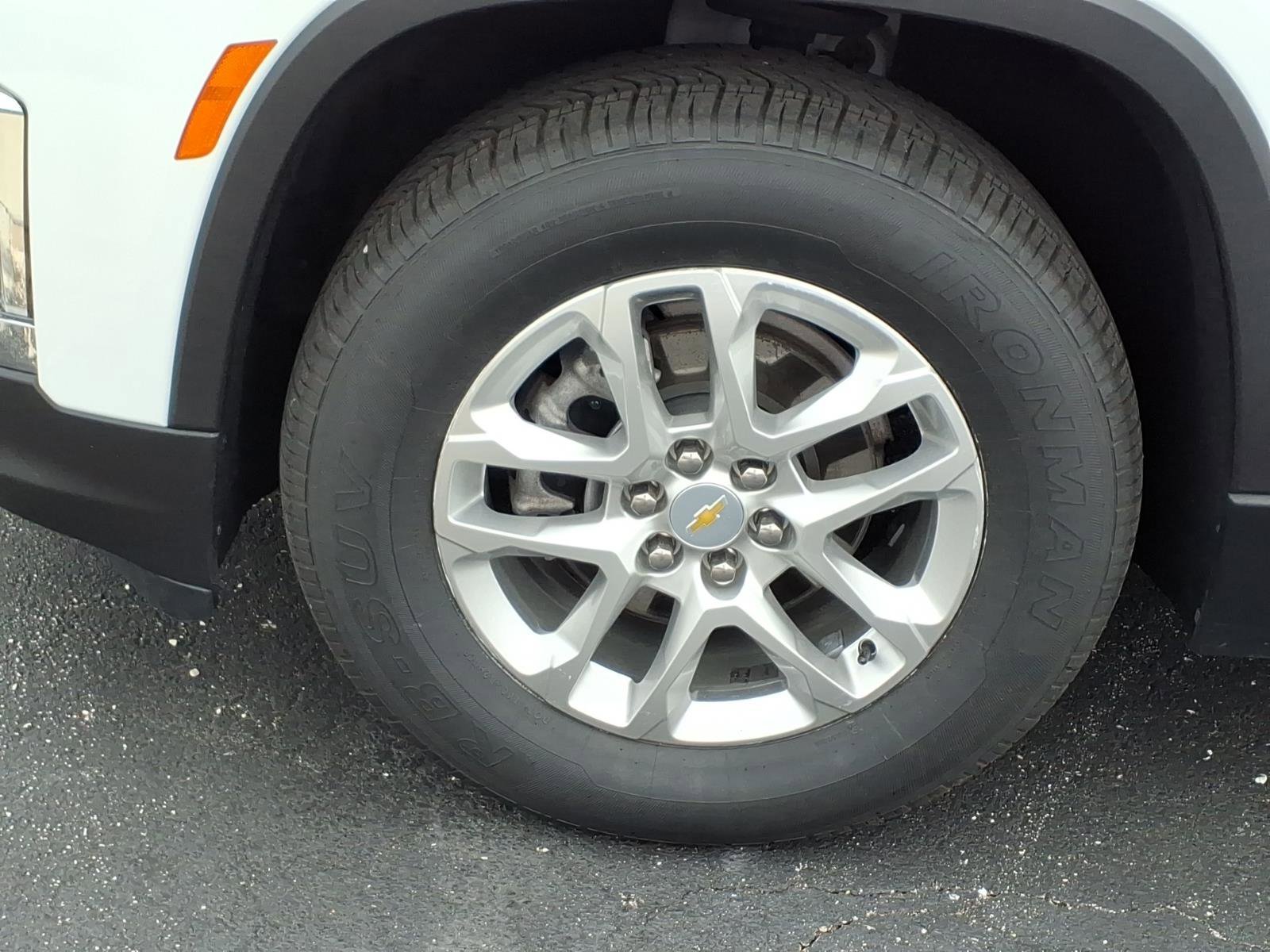 Used 2023 Summit White Chevrolet LS image 32