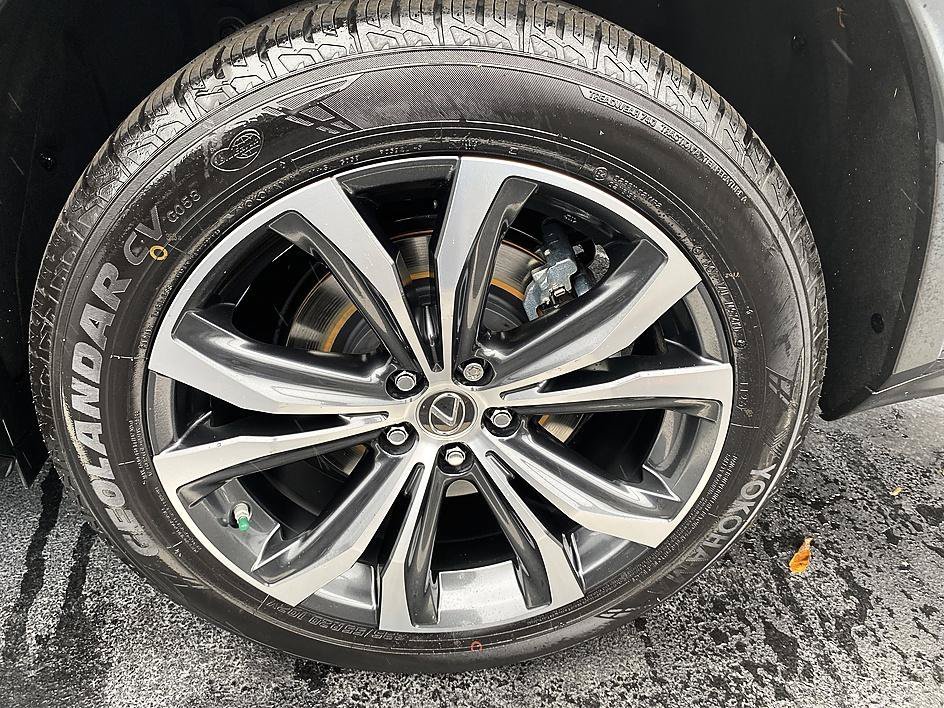 Used 2022 Gray Lexus RX 350L image 28