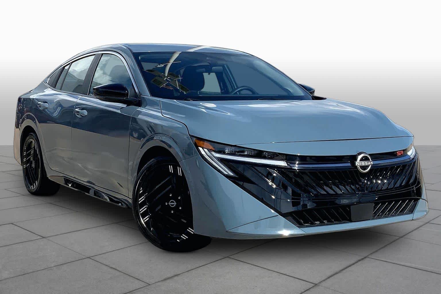 Used 2026 Atlantic Gray M Nissan SR image 3