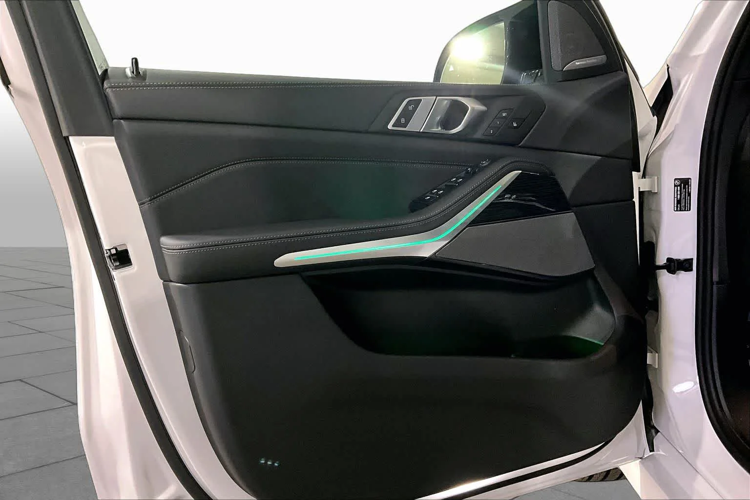 New 2026 Alpine White BMW M60i image 11
