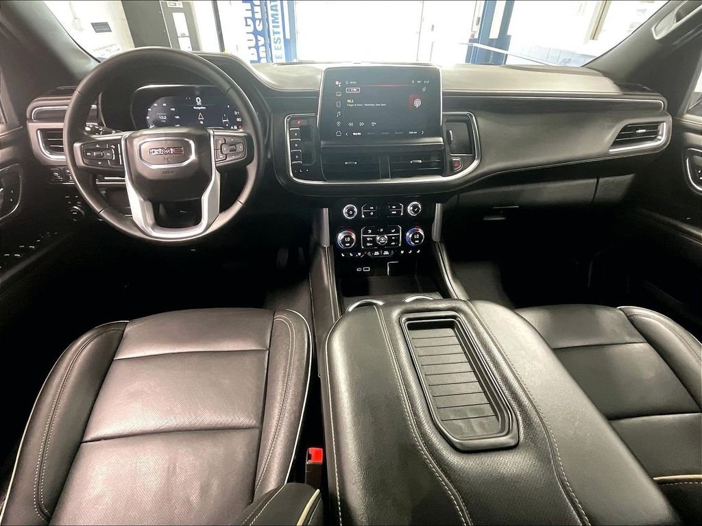 Used 2023 White GMC SLT image 22