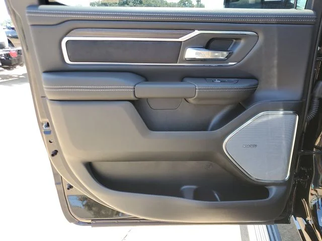 2026 RAM 1500 Laramie - Photo 16