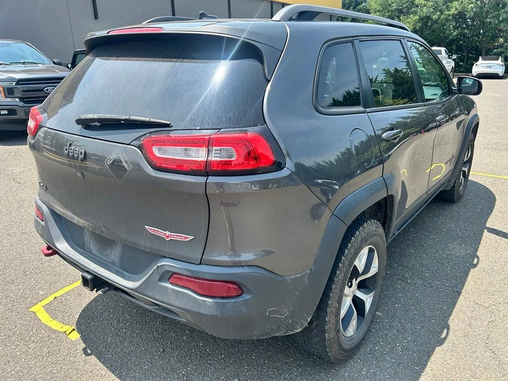 Used 2014 Gray Jeep Trailhawk image 6