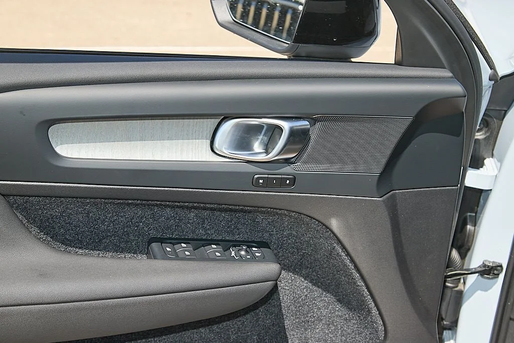 New 2026 Cloud Blue Volvo Plus image 11