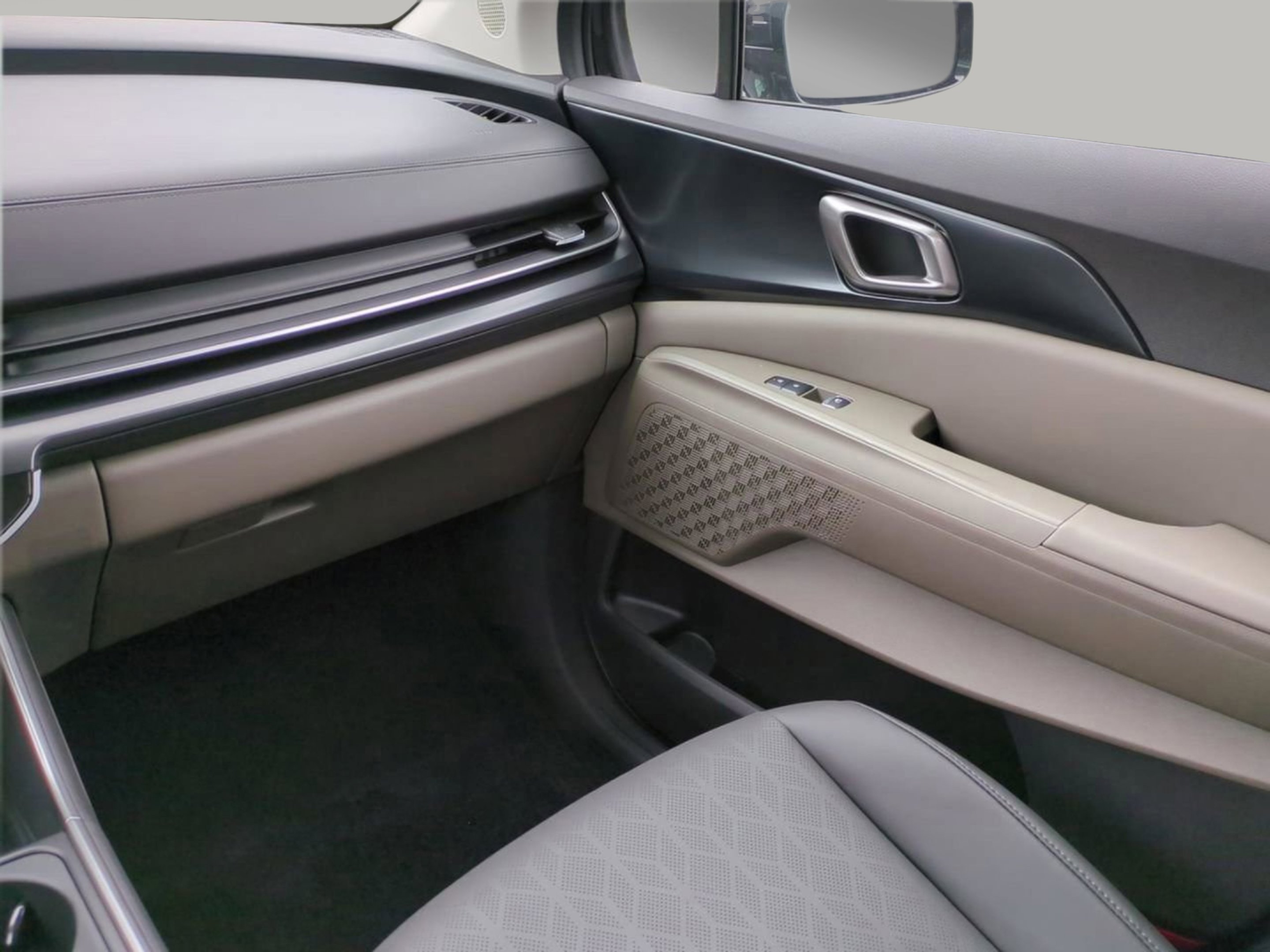 New 2026 Snow White Pearl Kia LXS image 20
