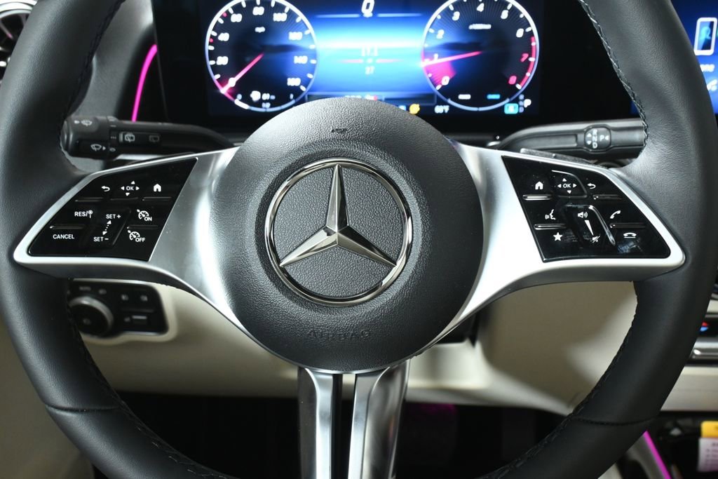 New 2026 Polar White Mercedes-Benz GLB 250 image 55