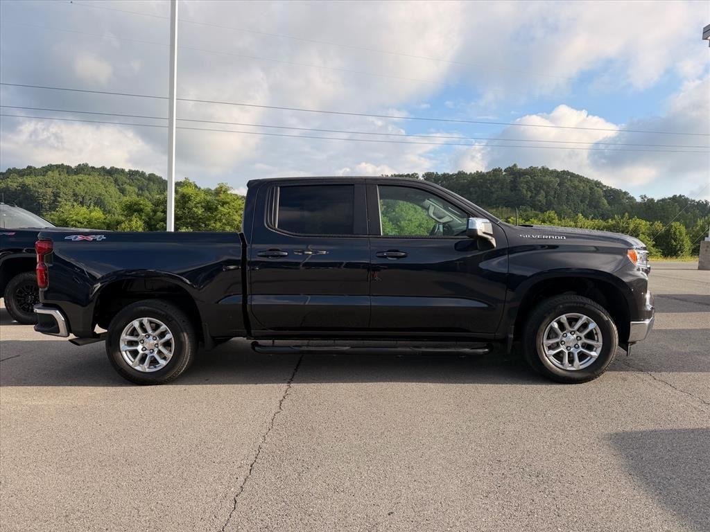 Used 2023 Black Chevrolet LT image 6