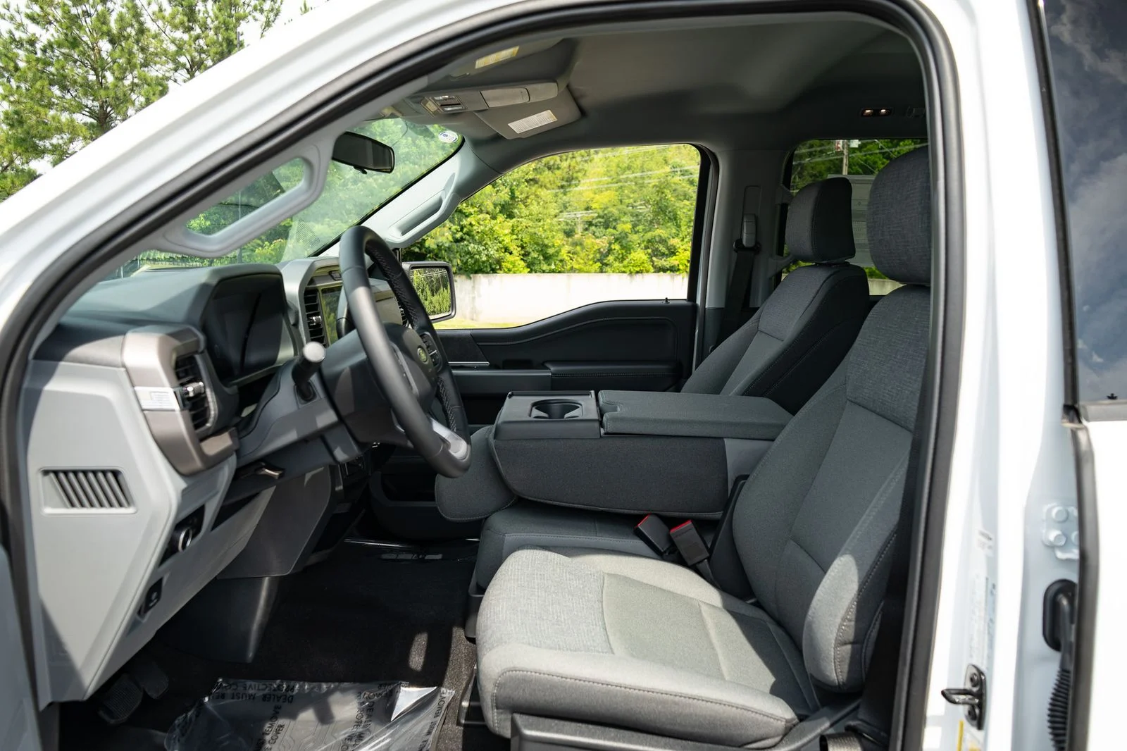 New 2026 White Ford XLT image 14