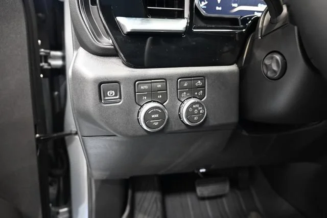 New 2026 Sterling Metallic GMC SLT image 27