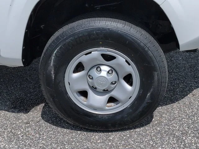 Certified Used 2022 White Toyota SR image 11