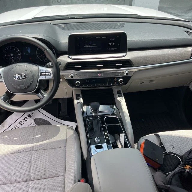 Used 2021 White Kia EX image 14