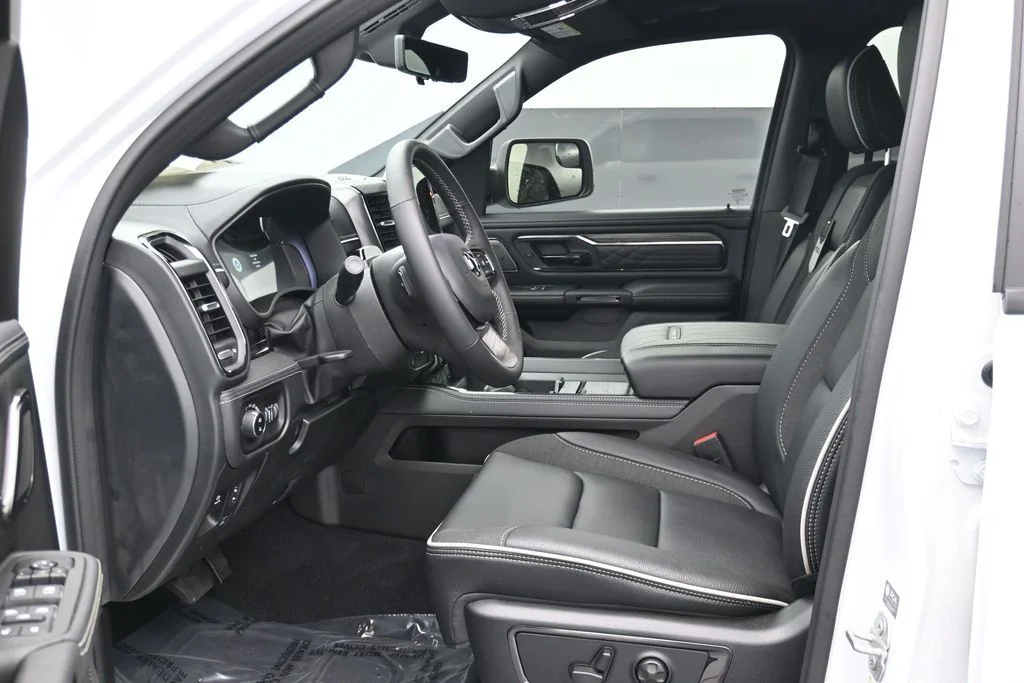 2026 RAM 1500 Limited - Photo 17