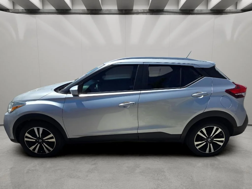 Used 2020 Brilliant Silver Metallic Nissan SV image 4