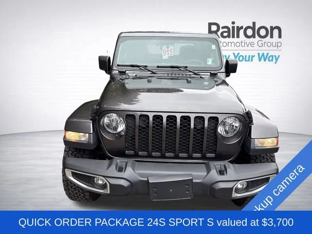 Used 2023 Granite Crystal Metallic Clearcoat Jeep Sport S image 2
