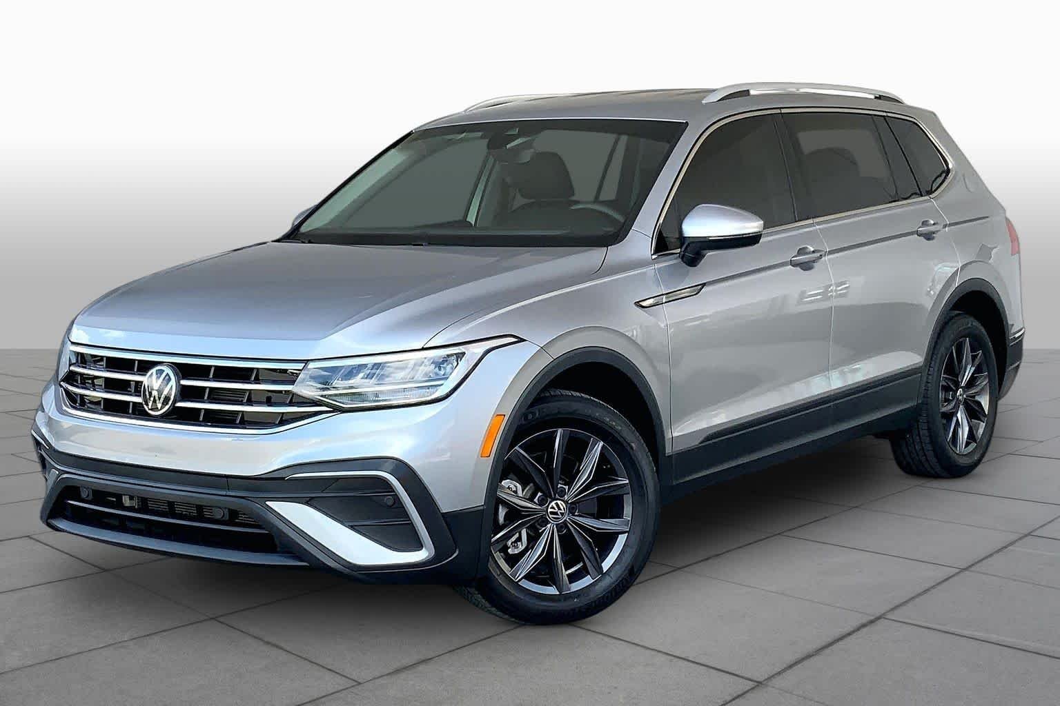 2023 Volkswagen Tiguan 2.0T SE's photo