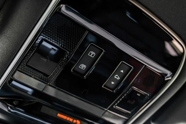 2026 Land Rover Range Rover SE - Photo 31