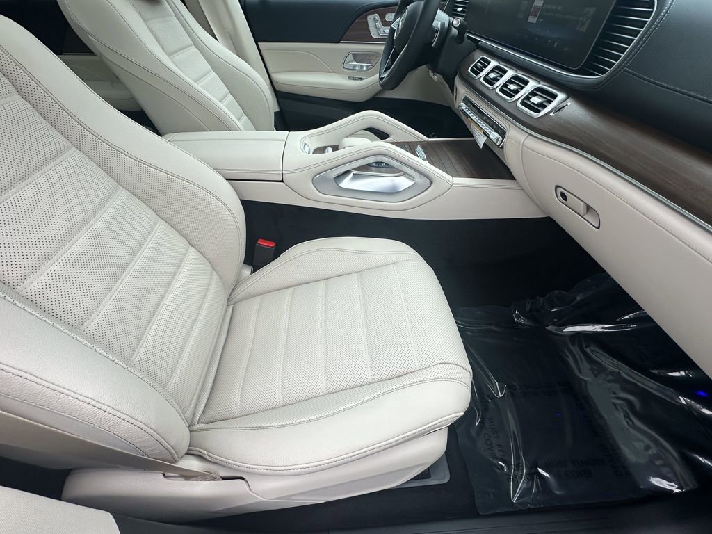 New 2026 Obsidian Black Metallic Mercedes-Benz GLE 580 image 15