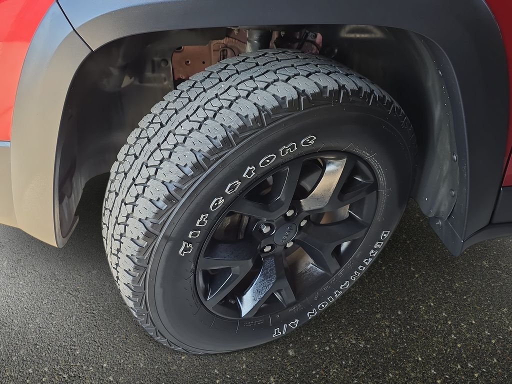 Used 2017 Red Jeep Trailhawk image 36