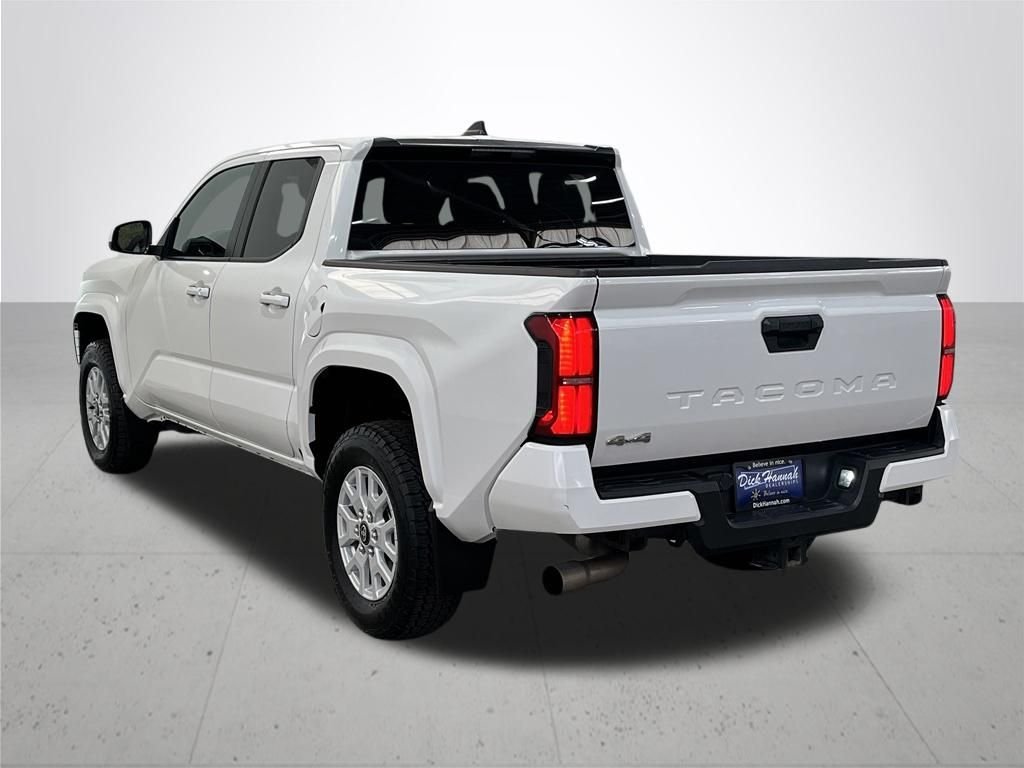 Used 2024 Ice Toyota SR5 image 12