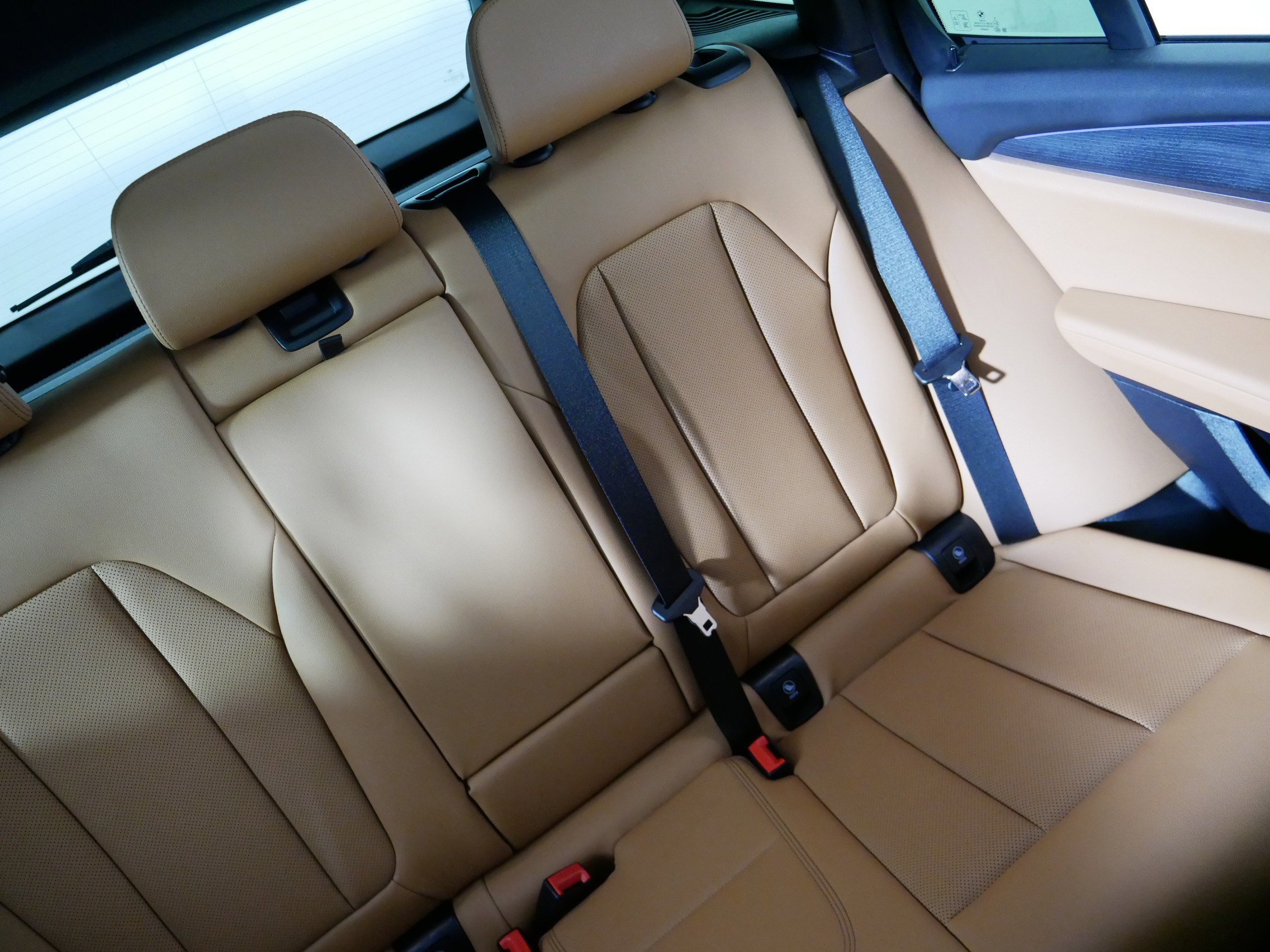 Used 2024 Skyscraper Grey Metallic BMW xDrive30i image 14