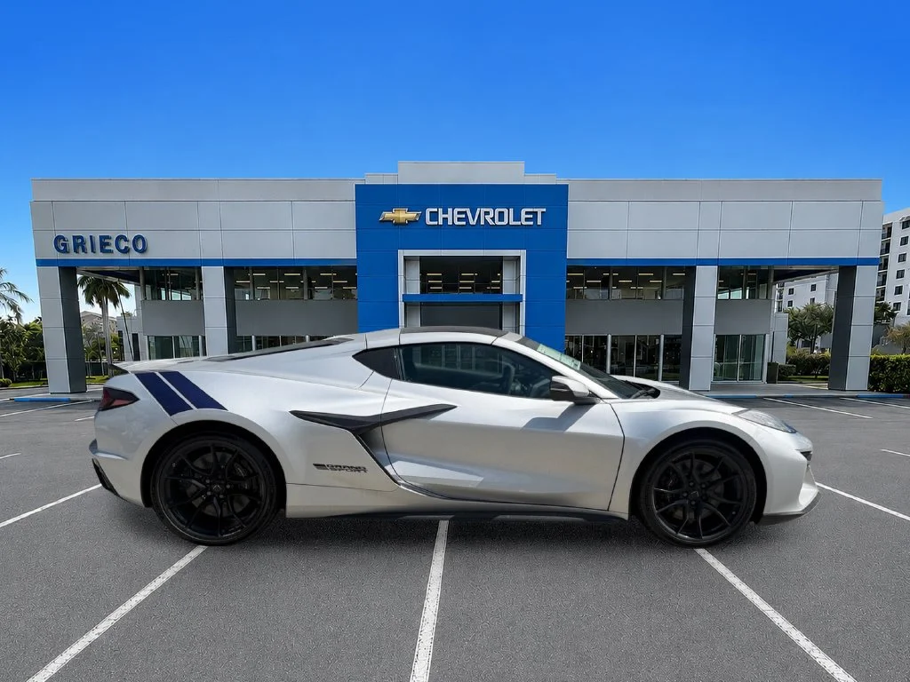 New 2027 Blade Silver Metallic Chevrolet 3LT image 8