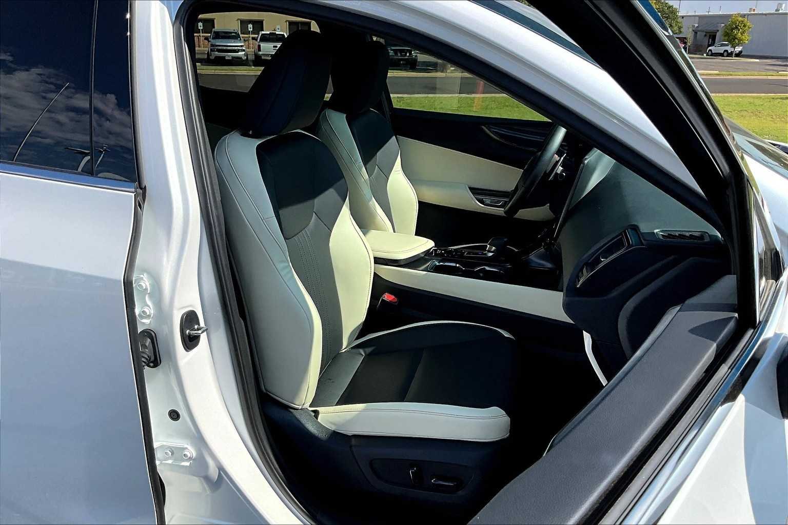 Used 2024 Eminent White Pearl Lexus Premium image 8