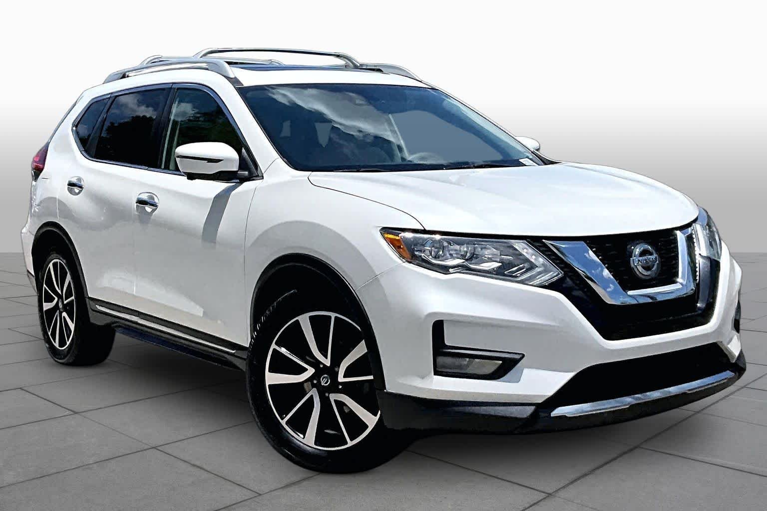 Used 2020 Pearl White Tricoat Nissan SL image 3