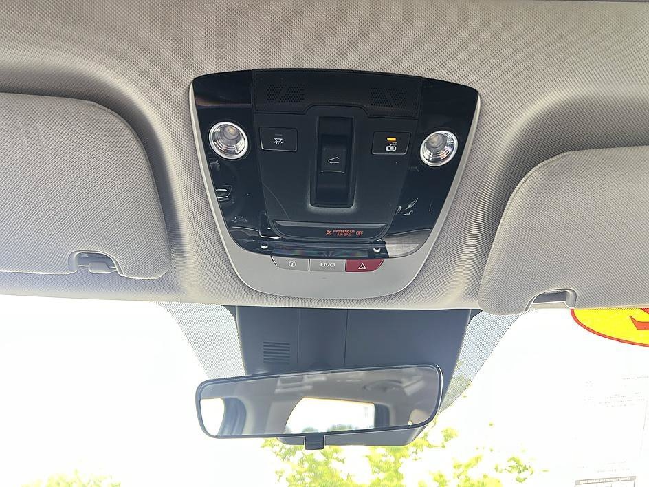 Used 2022 Aruba Green Kia X-Line EX image 29