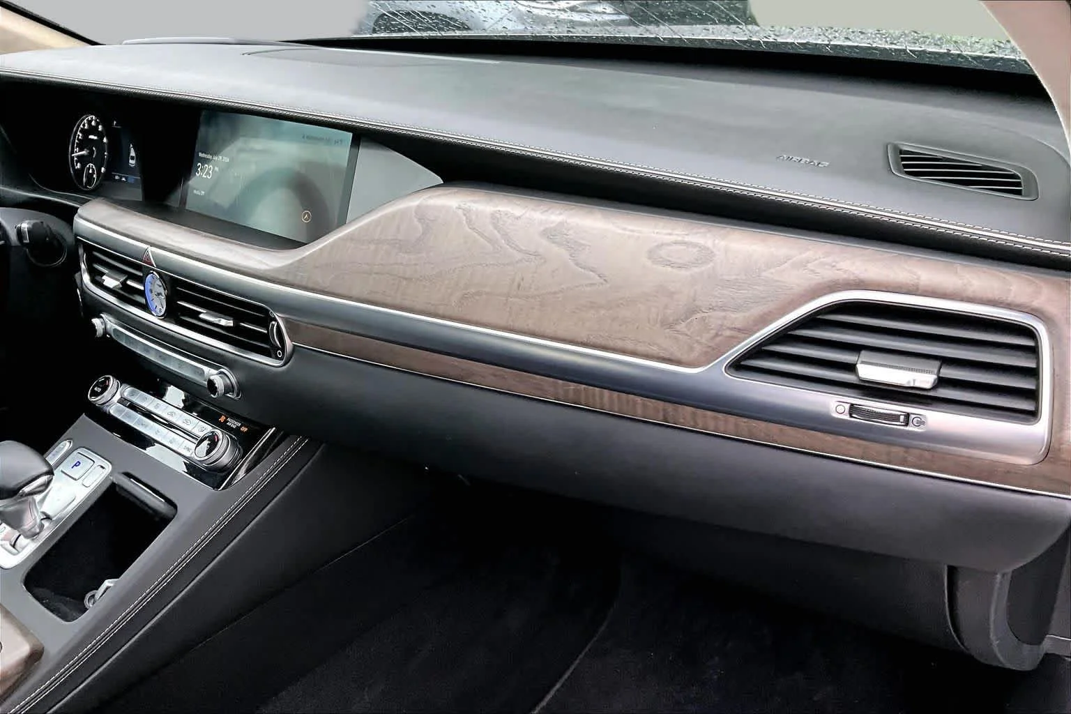 Used 2021 Savile Silver Genesis 3.3T Premium image 18