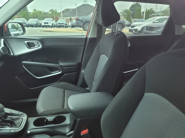 Used 2024 Red Kia LX image 5