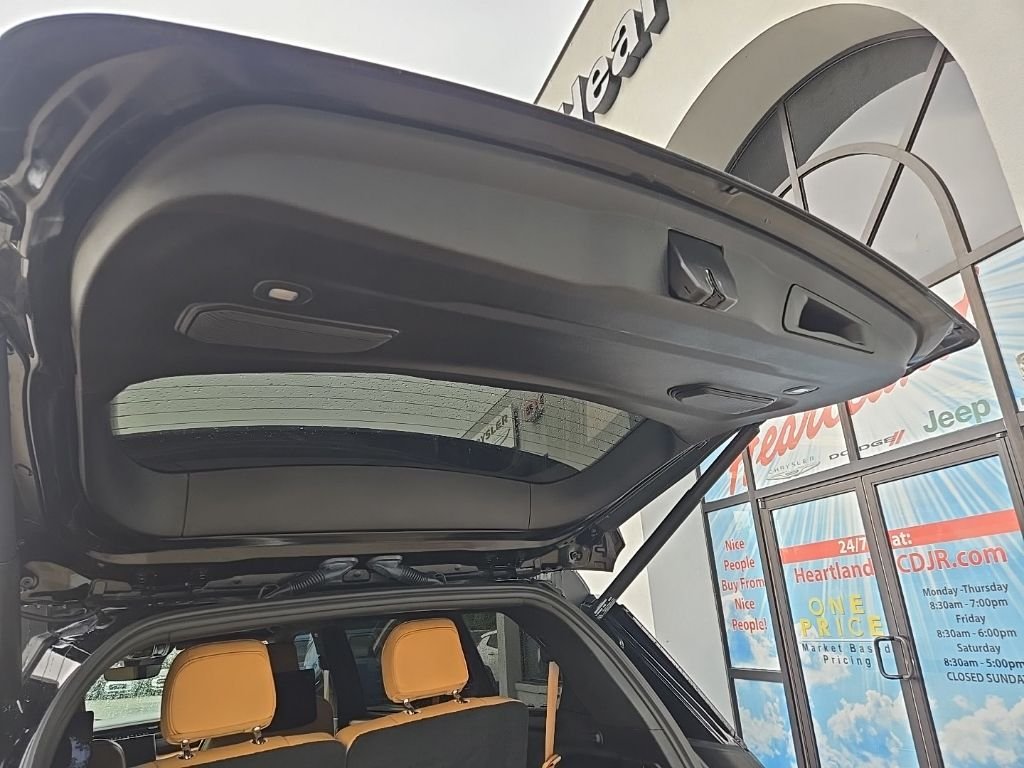 Used 2024 Black Jeep Summit image 108
