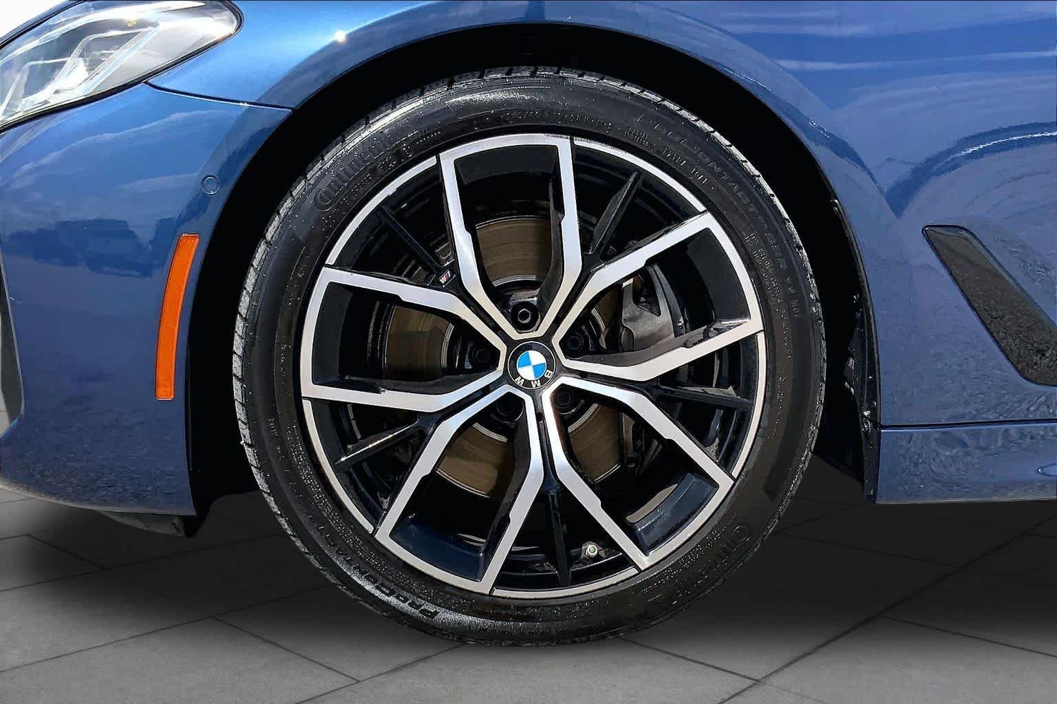 Used 2023 Phytonic Blue Metallic BMW 540i image 11