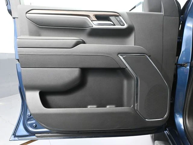 Used 2023 Blue Chevrolet RST image 22