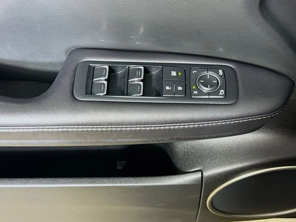 Used 2016 Silver Lining Metallic Lexus Base image 19