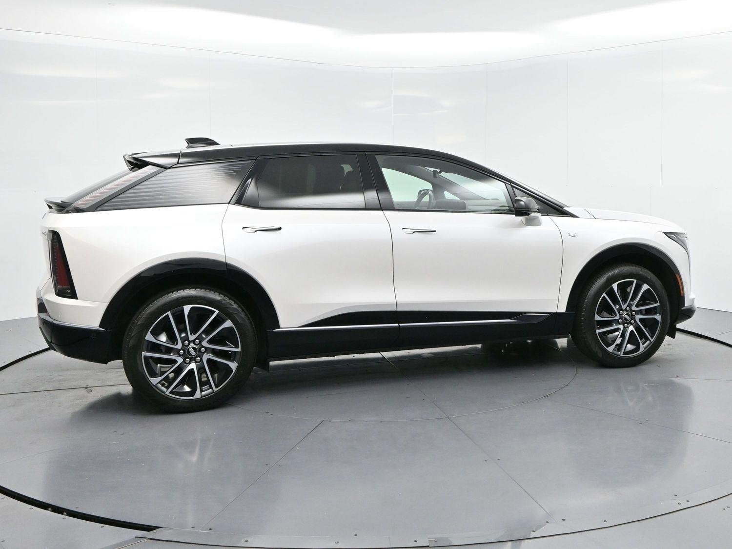 Used 2025 Crystal White Tricoat Cadillac Sport 1 image 8