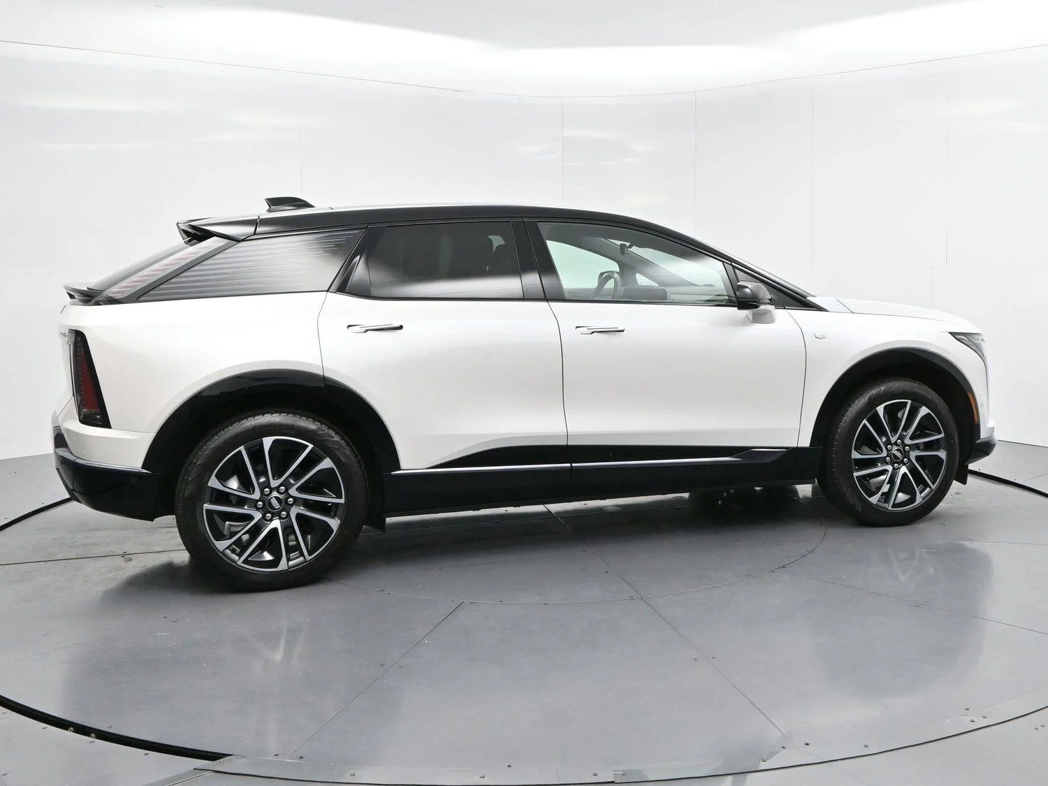 Used 2025 Crystal White Tricoat Cadillac Sport 1 image 8