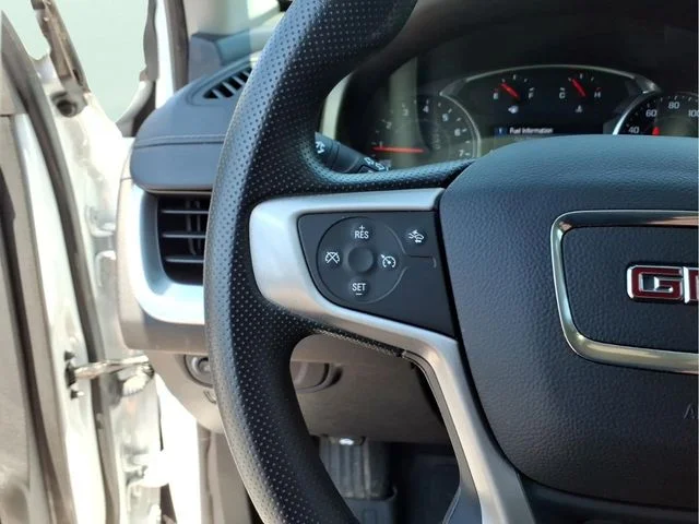 Used 2023 White GMC SLE image 23