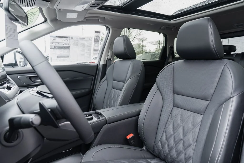 New 2026 Everest White Pearl TriCoat Nissan Platinum image 21