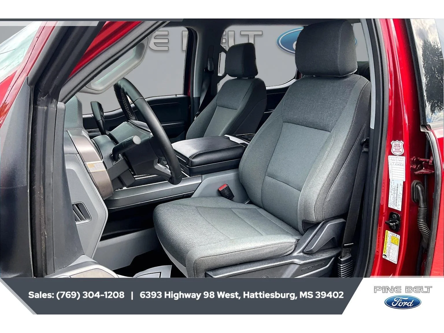 Used 2025 Rapid Red Metallic Tinted Clearcoat Ford XLT image 19