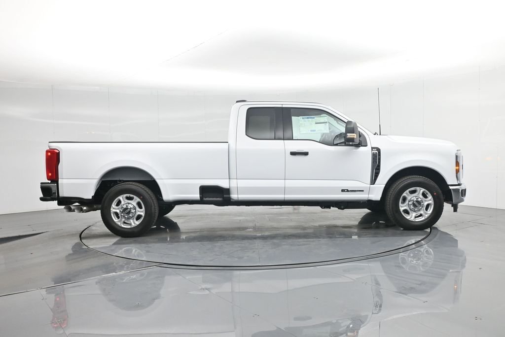 2026 Ford F-350 Super Duty XLT - Photo 29