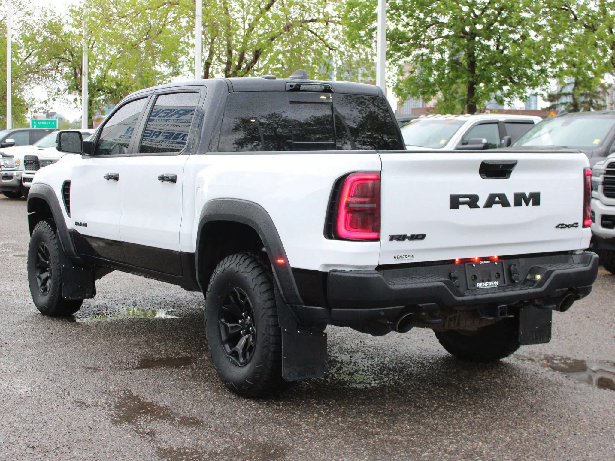 Certified Used 2025 White RAM RHO | Twin-Turbo 540 2.5 LIFT ON 37 TIRES  | Head-Up Display | Bedliner image 17