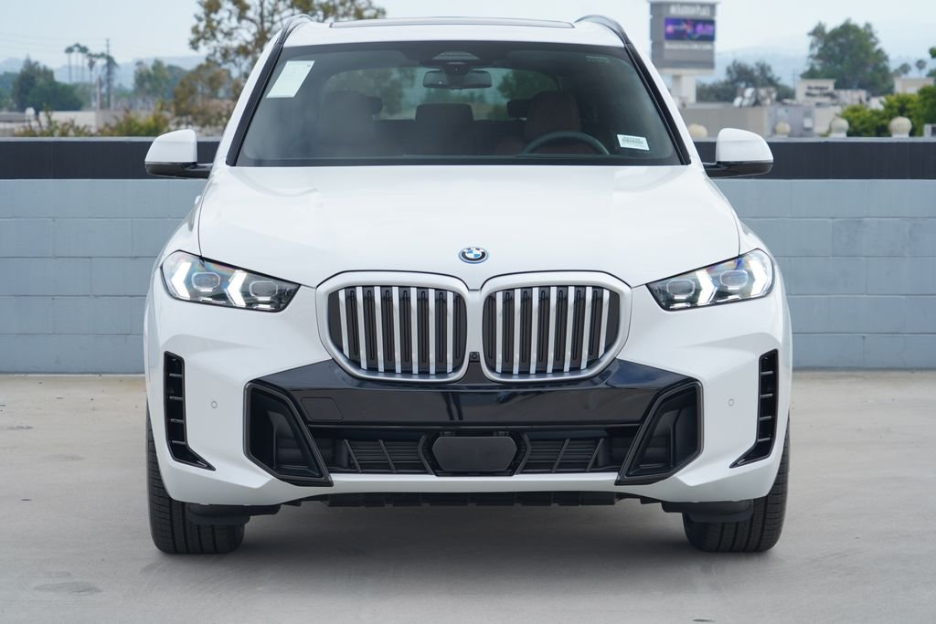 New 2026 Mineral White Metallic BMW xDrive50e image 2