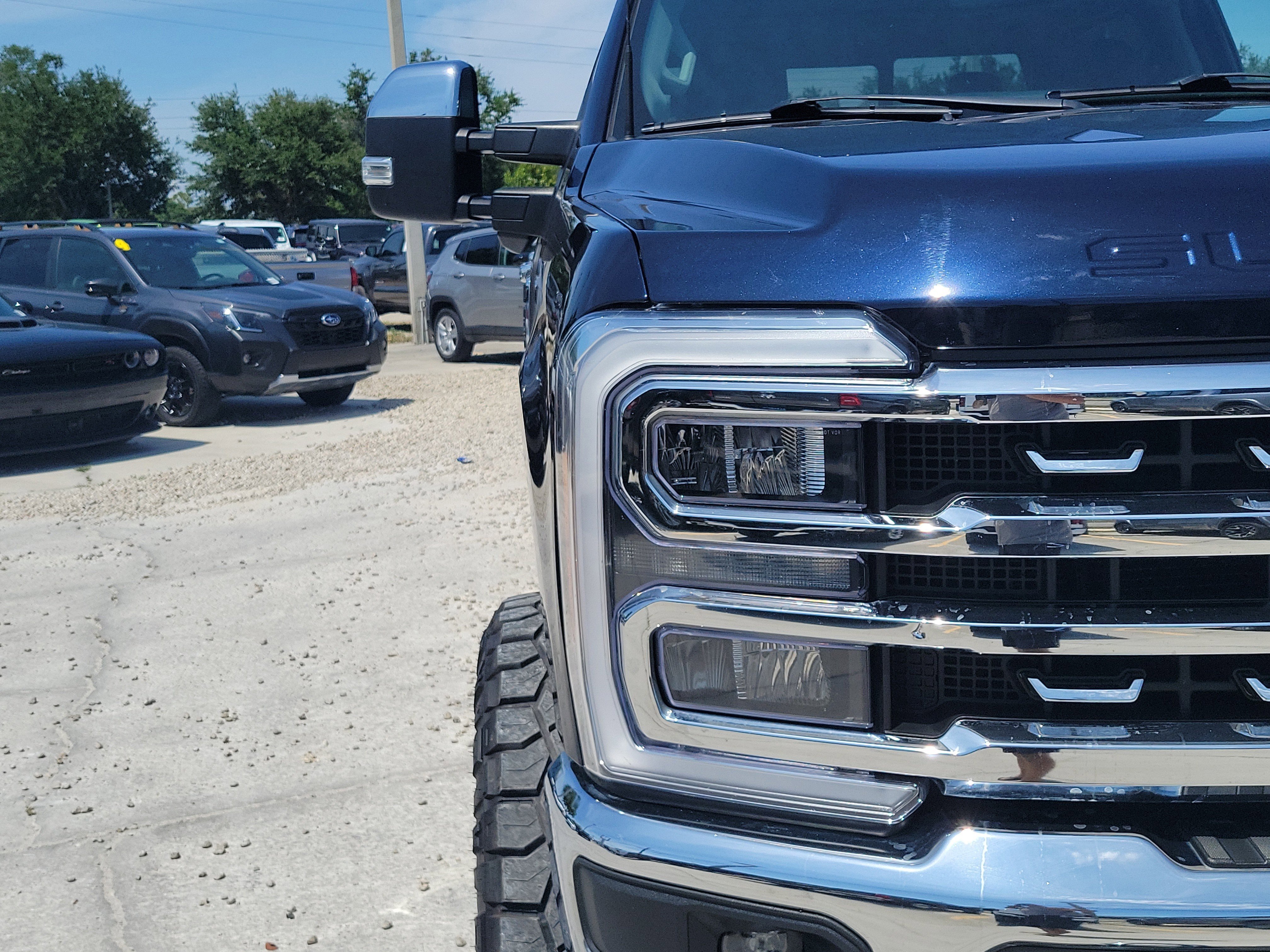Used 2023 Blue Metallic Ford LARIAT image 7