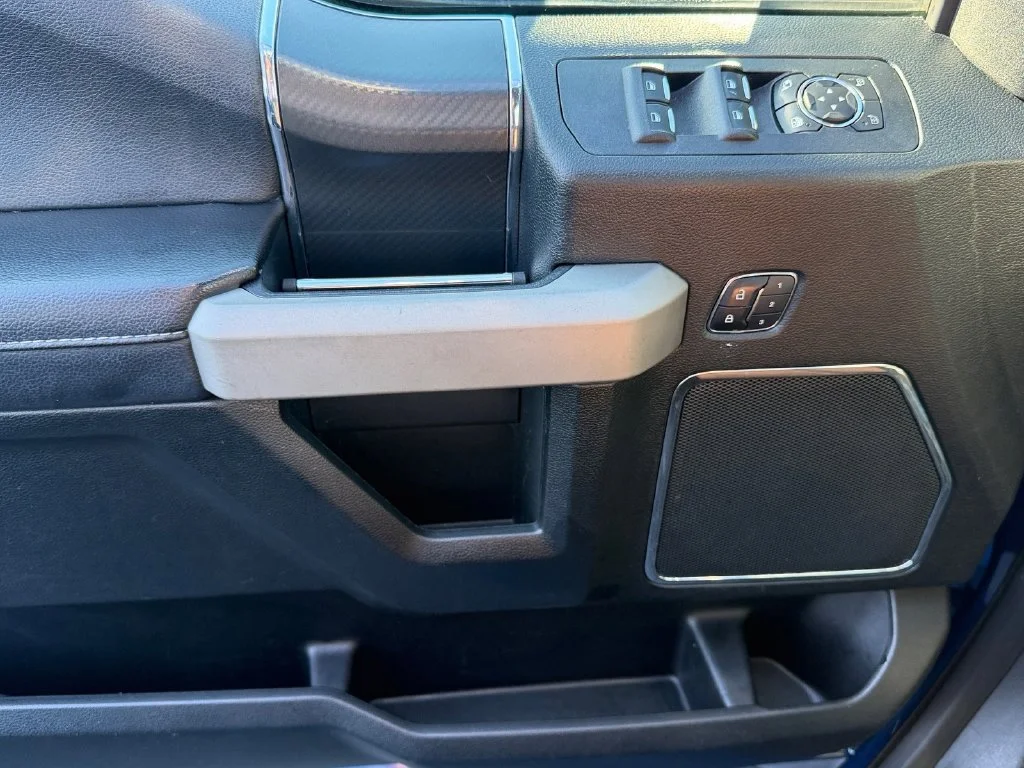 Used 2018 Blue Ford Lariat image 30
