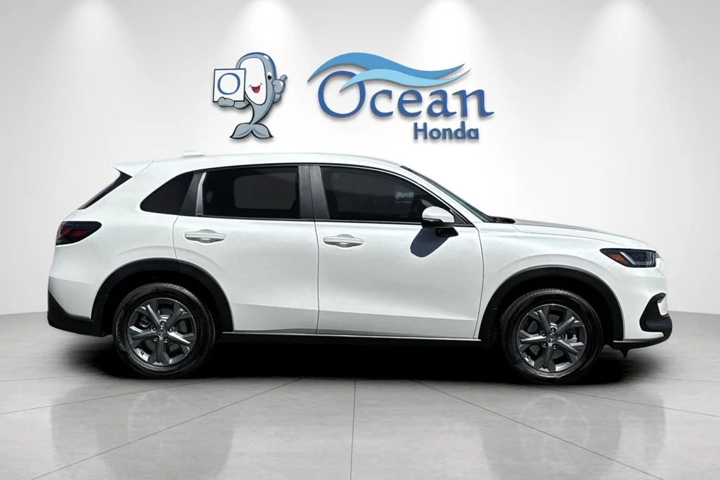 New 2026 Platinum White Pearl Honda LX image 8