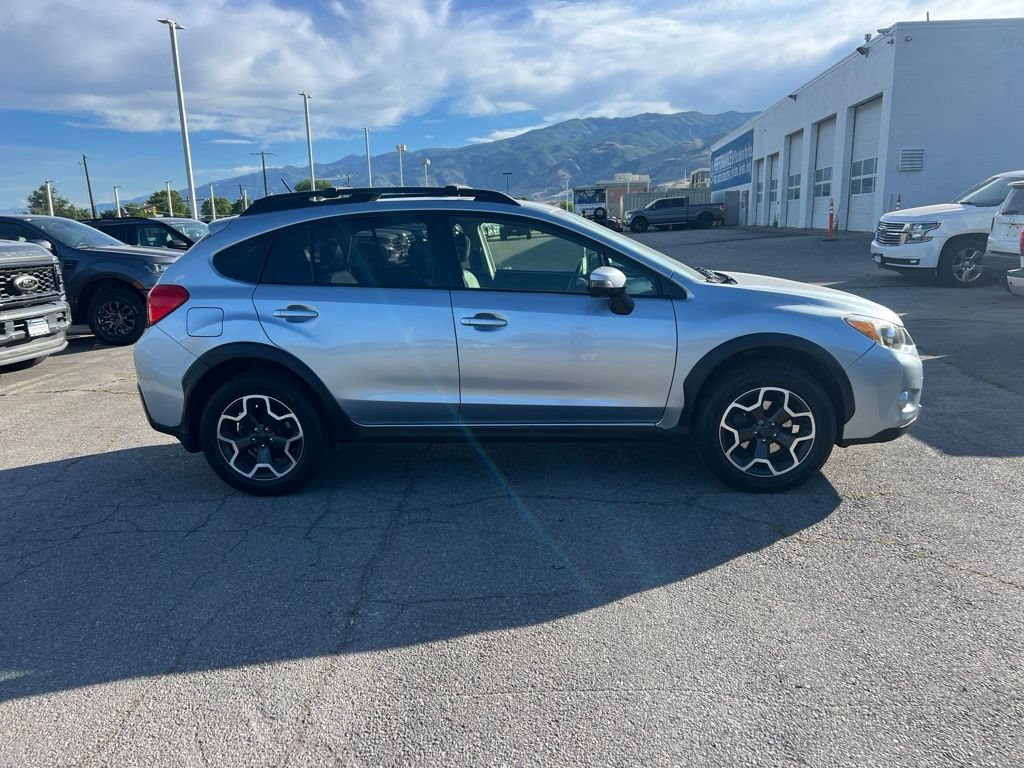 Used 2015 Ice Silver Metallic Subaru 2.0i Limited image 3