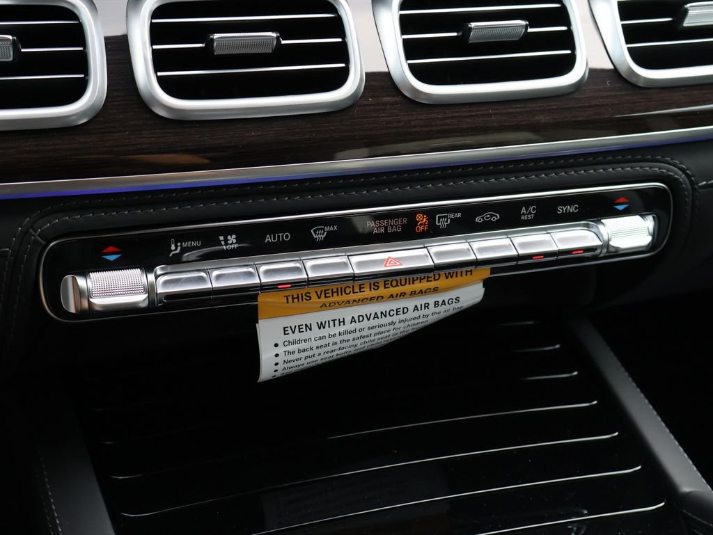 New 2026 MANUFAKTUR Moonlight White Metallic Mercedes-Benz GLE 63 S AMG® image 28